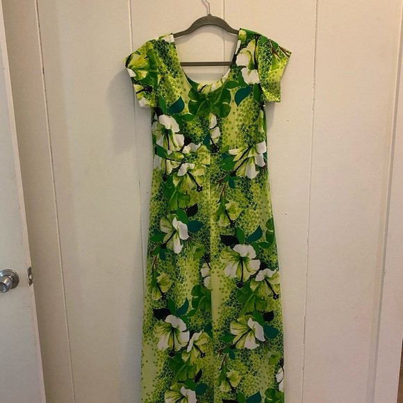 Vintage Hawaiian maxi dress - Picture 2 of 3